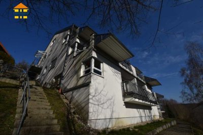 *Attraktive Kapitalanlage: 3-Raum-Wohnung mit Tiefgaragenstellplatz & Terrasse in Burkhardtsdorf*