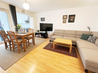 Helle, gepflegte 2 ZKB mit Einbauküche, Fahrstuhl und Balkon in ruhiger Lage! Gut vermietet!!!