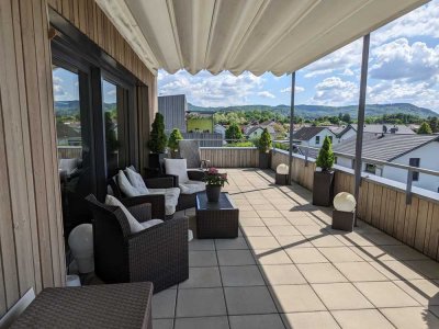Exklusive 3.5-Zimmer-Attika-Wohnung mit Rheinblick - klimafreundliches Effizienzhaus (KFW 55)
