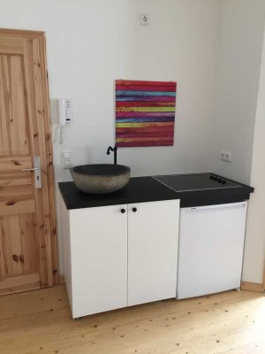 modernisierte 2 Zimmer Wohnung - gerne an Studenten  - nähe FH (E0135)