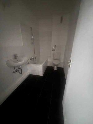 Helle 2-Zimmer-Wohnung mit Balkon