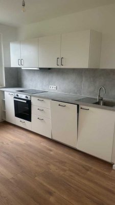 Helle 3-ZKB in Aschaffenburg - zentrale Lage & Balkon ins Grüne