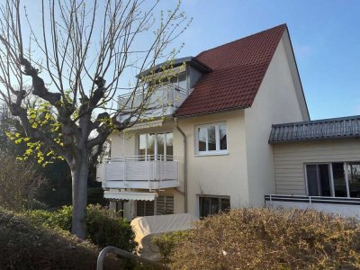 Koffer packen und einziehen: Lichtdurchflutete 3-Zimmer-Wohnung mit Balkon und Einbauküche!