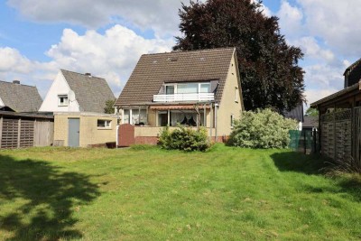 Einfamilienhaus plus 395 m² Baugrundstück!