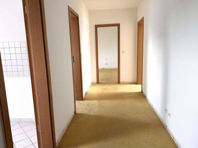 Moderne schöne DG-Wohnung in zentraler Lage mit Balkon