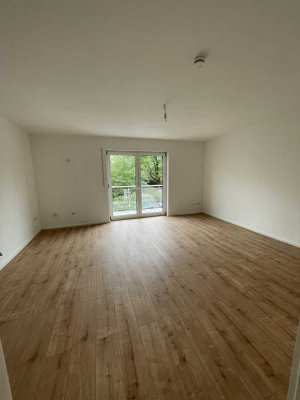 Top-sanierte 3-Zi.-Eigentumswohnung mit Balkon, Garage & Kapitalanlagepotenzial – Regensburg Süd