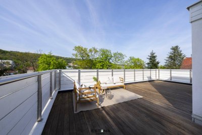 Traumhaus mit sonniger Terrasse in ruhiger Lage nahe der American International School