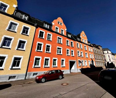 "Schöne Erdgeschoss-3-Raum-Wohnung mit großem Balkon und Stellplatz zu vermieten"