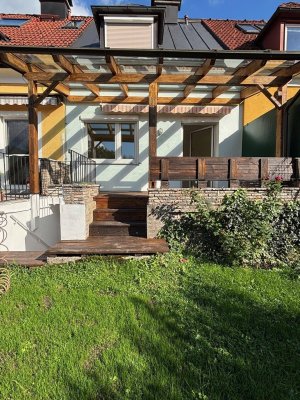 Reihenhaus Salzburg Gneis (Süd) in Bestlage (Eichethofsiedlung/ Salzburg Süd und direkt am Grünland mit Garten und Almkanalnähe in Sackgasse) von Privat.