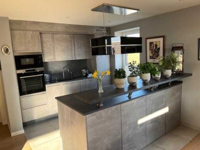 Exklusive, neuwertige 3-Zimmer-Penthouse-Wohnung mit gehobener Innenausstattung in Flensburg
