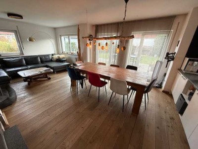 Gute, ruhige Lage, EFH mit 5 Zi, EBK, gr. Terrasse, 1 Garage + 1 Stellplatz, 91452 Wilhermsdorf