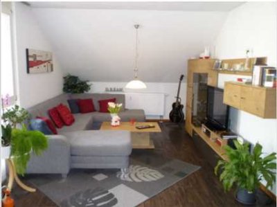 Provisionsfrei: 2,5-Zimmer-Wohnung mit 2 x Balkon und TG Stellplatz