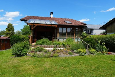 gepflegtes Wohnhaus / Ferienhaus in schöner Lage - 786