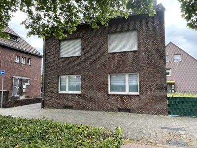 Freistehendes Zweifamilienhaus in Herzogenrath - Straß