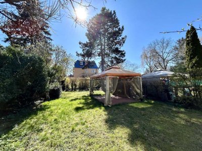 EG-Wohnung mit 335 m2 Gartenanteil: 4,5 Zimmer in Alt-Hohenschoenhausen