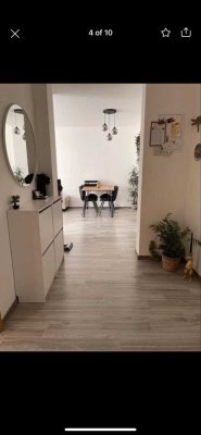 Modernisierte 2-Zimmer-Wohnung mit Balkon und Einbauküche in Friedberg