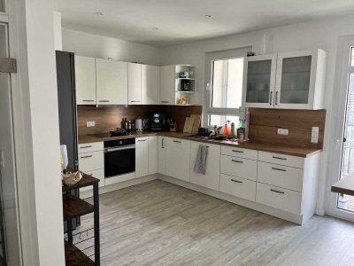 Gohlis-Süd, 3 Zimmer & Wohnküche, große Einbauküche, 2 Balkone, 2022 totalsaniert