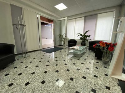 Umnutzung zur EG-Wohnung möglich! Büro- / Praxisfläche im Erdgeschoss in City-Lage in Karlsruhe
