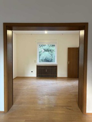Erstbezug nach Sanierung - Stilvolle Erdgeschosswohnung mit Garten im schönen Essen Huttrop