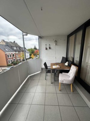 90 m² - 3 Zimmer - Sonnenbalkon - TG-Stellplatz - Zentrum von Troisdorf