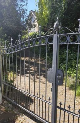 Individuelles EFH mit großem Garten, abseits und in ruhiger Lage, kaum einsehbar
