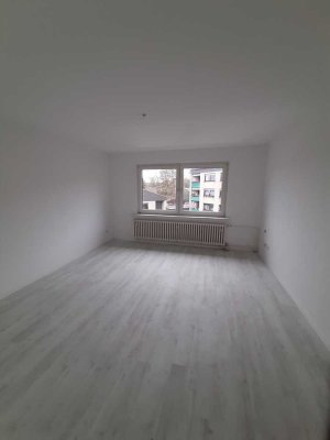 Top renovierte 2 Zimmer Wohnung in Duisburg-Mittelmeiderich