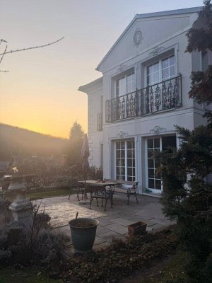 Charmante sonnige Villa am Fuße des Leithagebirges mit Blick auf das Wiener Becken