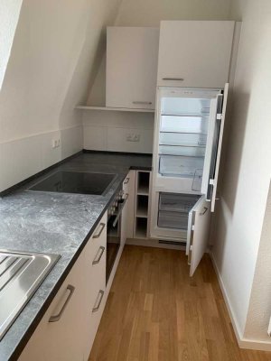 Hochattraktive 2 Zimmer-Wohnung+Wohnküche, Bad in Aachen/Theaterstraße