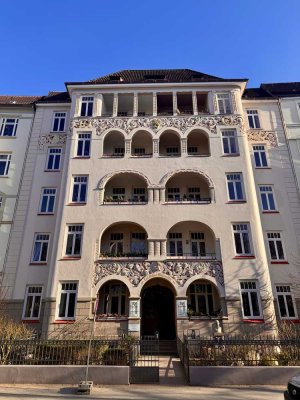 Altbau am Schrevenpark (1. Reihe) – 182 m² | 3,20 m Decken | 2 Balkone | Jugendstil