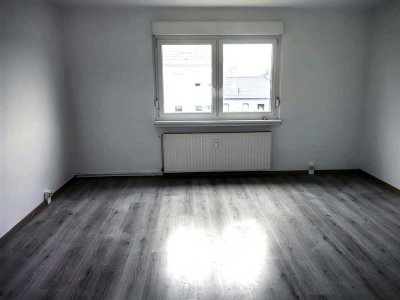 geräumige 3-Raumwohnung in ruhiger, begrünter & dörflicher Lage *Bad frisch saniert*