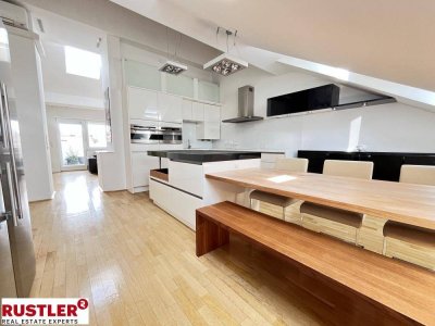 Zentrale Dachgeschoßwohnung direkt beim Westbahnhof | Terrasse inkl. Fernblick!