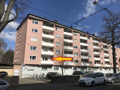 Schöne und helle 4-Zimmer-Wohnung mit Balkon, EBK, Aufzug in Burgnähe