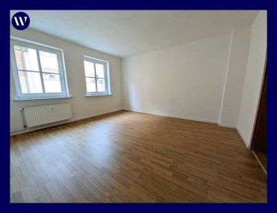 2 Zimmer in beliebter Lage, kompakter Schnitt, separate Küche mit Einbauküche, Tageslichtbad