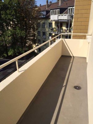 �✅KLINIKVIERTEL-Gepflegte Wohnung mit Parkett, Fliesen, Wannenbad mit Fenster & Westbalkon