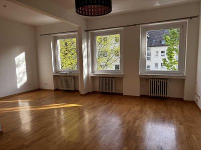 Attraktive 2,5-Zimmer-Wohnung - hell & mitten in der Dortmunder City