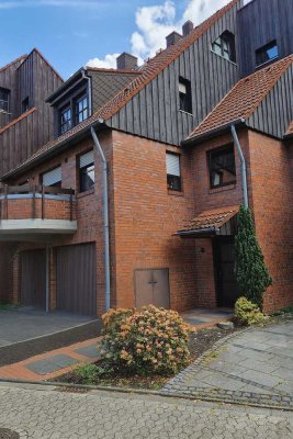 Hoch hinaus in Krefeld-Verberg– Maisonette mit Herz, Charme und grünem Blick!