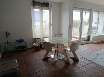 Große 3-Zimmer "Haus-Feeling" mit Terrasse Wohnung