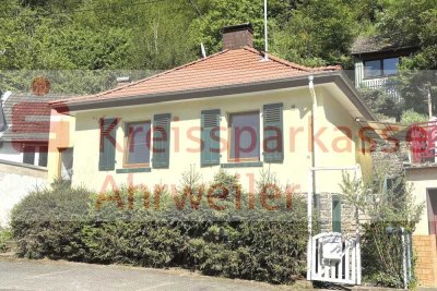 Charmanter Bungalow – saniertes Einfamilienhaus in Hanglage von Altenahr