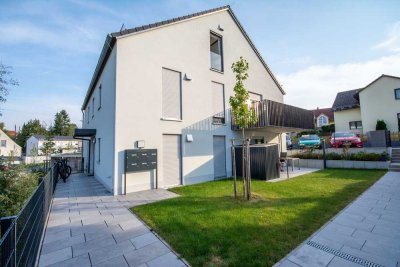 ***HOCHWERTIG UND GANZ OBEN - 2-ZI.-DG-WHG. MIT BALKON UND KÜCHE***