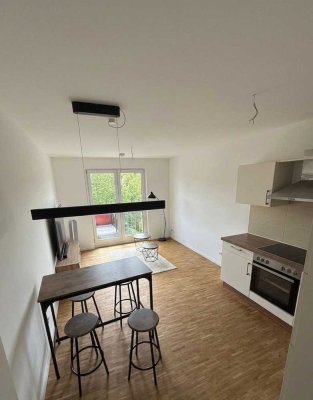 2-Raum-Wohnung mit EBK + Balkon