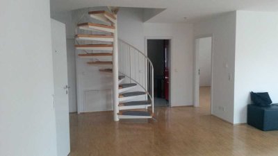WG-Wohnung mit 4,5 Zi. zentral und hell ab Oktober