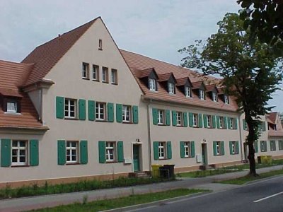 2-Raum Wohnung im Erdgeschoss mit separater Mansarde im Dachgeschoss + Garten