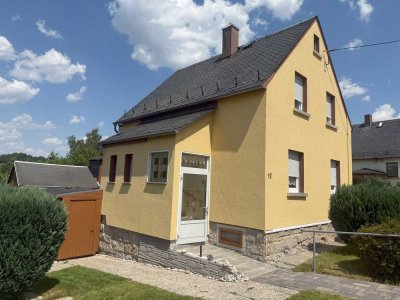 sonnenverwöhnten Einfamilienhäuschen in ruhiger, naturnaher Lage