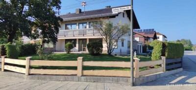 Helle, renovierte  3-Zimmerwohnung mit großem Garten