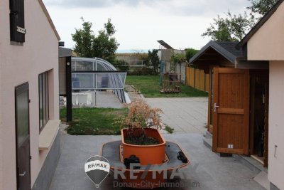"Landhaus mit Pool und großem Garten"