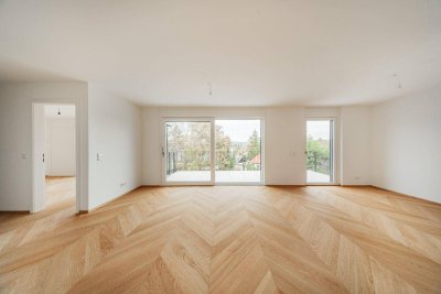 STOCK IM WEG - "Wohnen mit Stil &amp; Natur: Erstbezug mit Balkon, Fitness &amp; Garage"