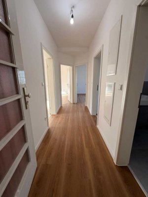 Helle, komplett modernisierte 3-Zimmer-Wohnung in Stuttgart-Kaltental