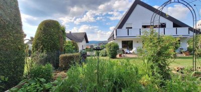 Eigentumswohnung mit Garten, Terrasse & moderner Ausstattung – Wohnen auf 130 m² in Top-Zustand!