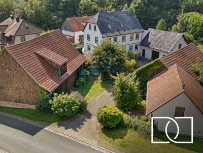 1.680m² Grundstücksfläche! Gepflegtes Landhaus mit zahlreichen Nebengebäuden in ruhiger Lage