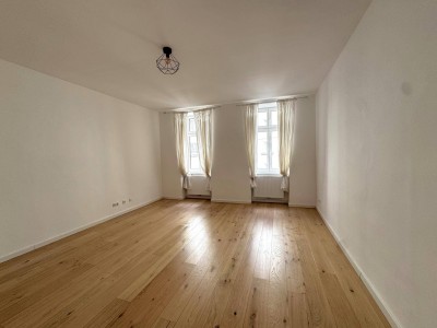 Modernes Wohnen im Altbauambiente!